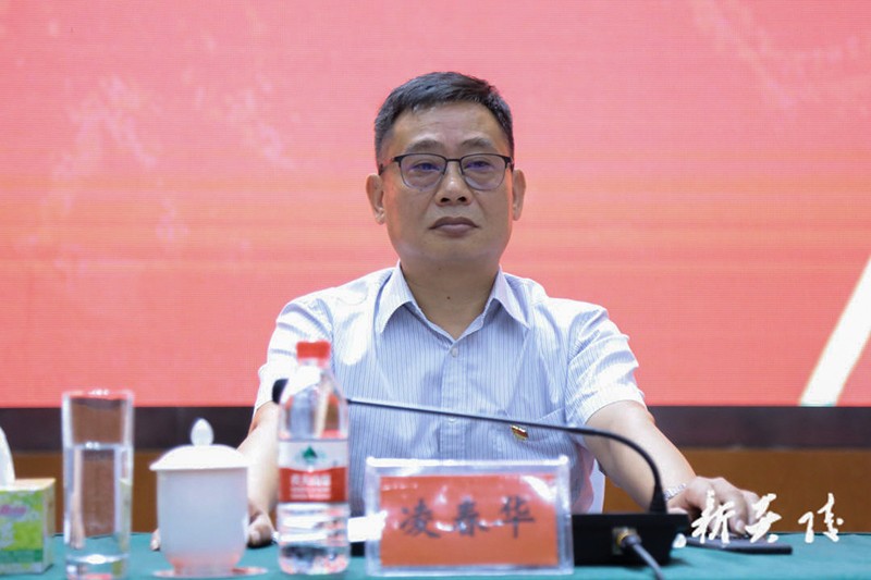 县党代表集中教育培训会召开3