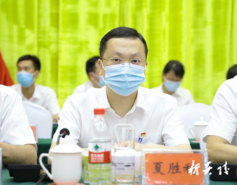 第十三次代表大会胜利闭幕4