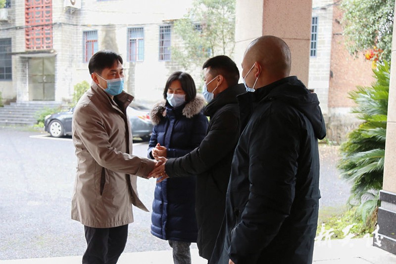 大年初一 尹朝晖1