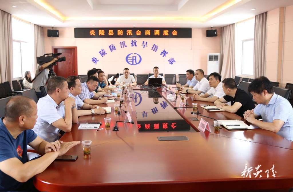 尹朝晖督查防汛工作时强调2