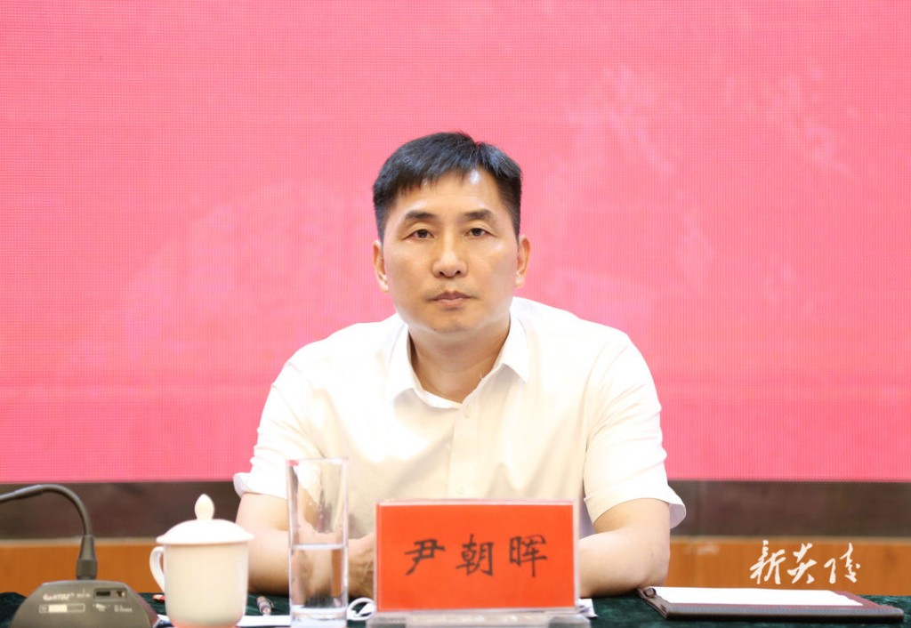 县委十三届三次全体(扩大)2