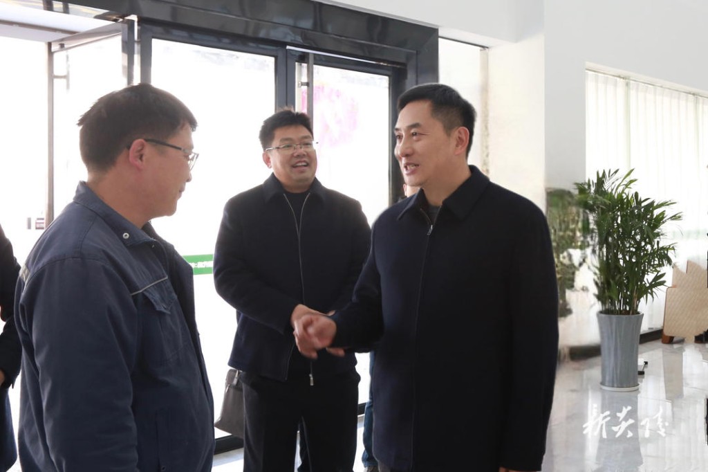 尹朝晖调研企业复工复产工作时强调1