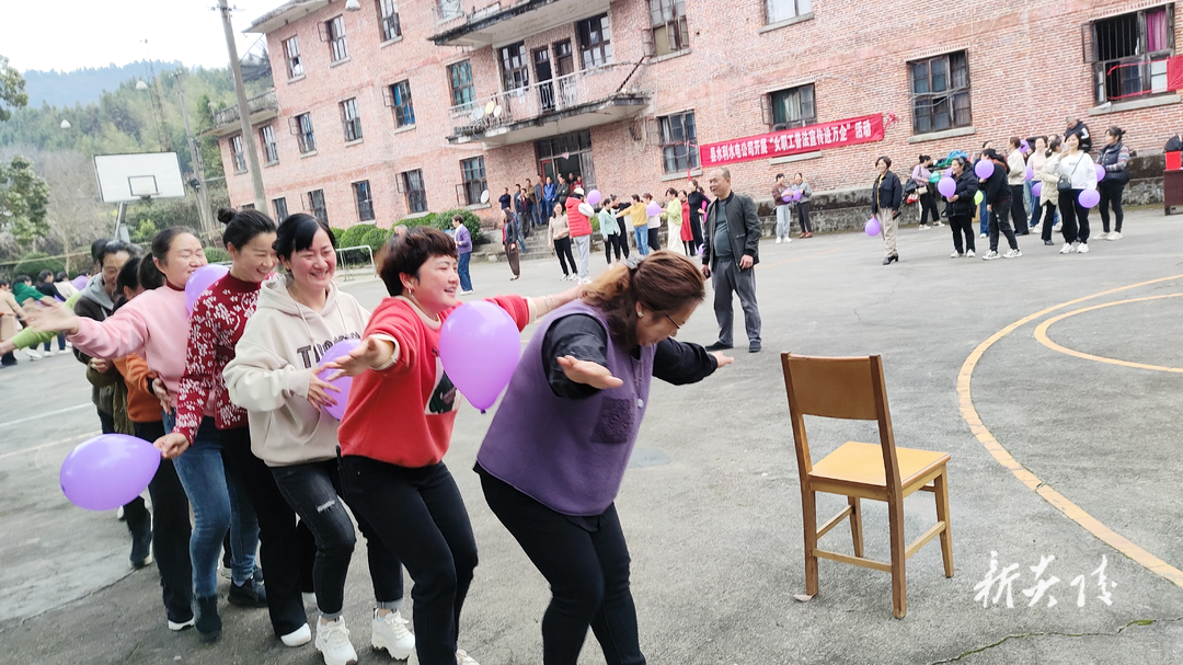 县水利水电公司组织开展“五十历程