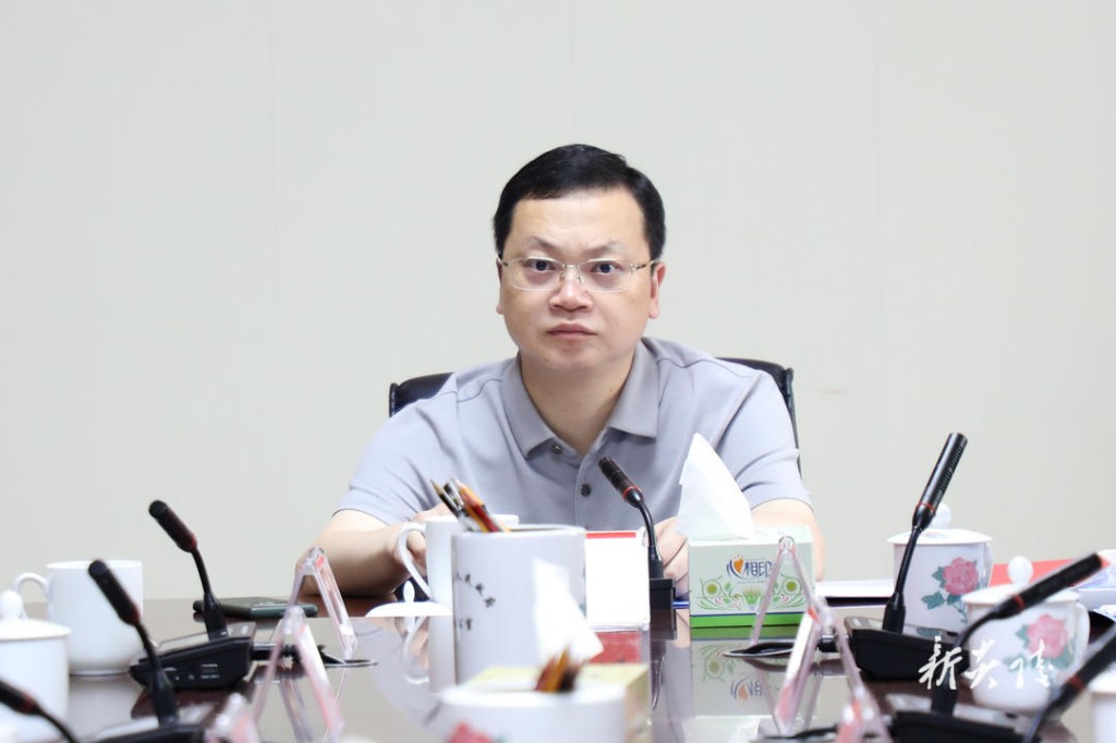 夏胜利主持召开县政府常务会议 研究部署审计、“三送三解三优”行动、教育、安全生产等工作1