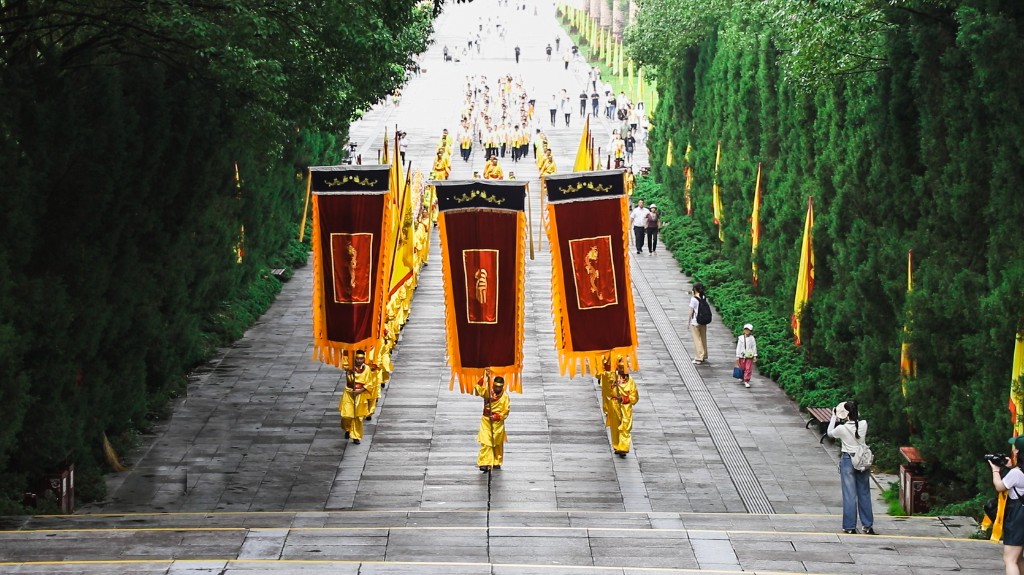 第一届炎陵黄桃文化节炎帝陵祭祀典礼隆重举行