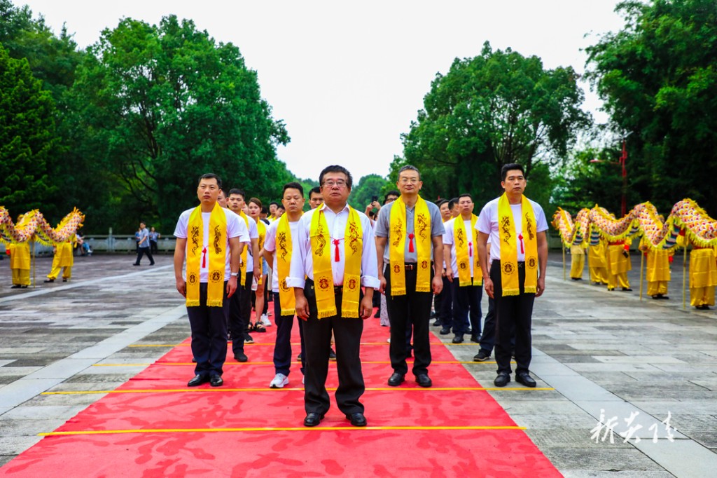 第一届炎陵黄桃文化节炎帝陵祭祀典礼隆重举行1