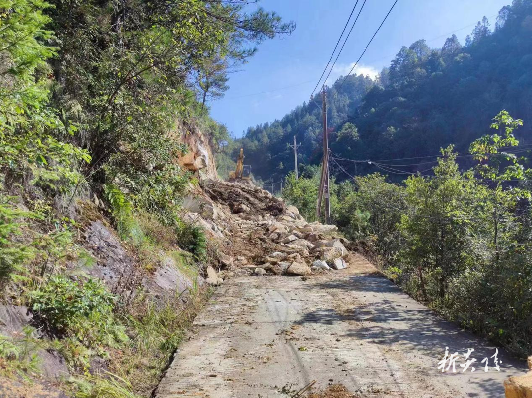 下村乡:为民解忧促发展 浓浓爱心送温暖