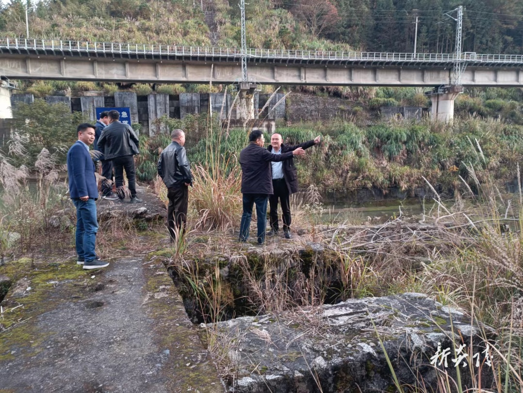 湖南省水利厅到炎陵县督查河湖安全专项执法行动