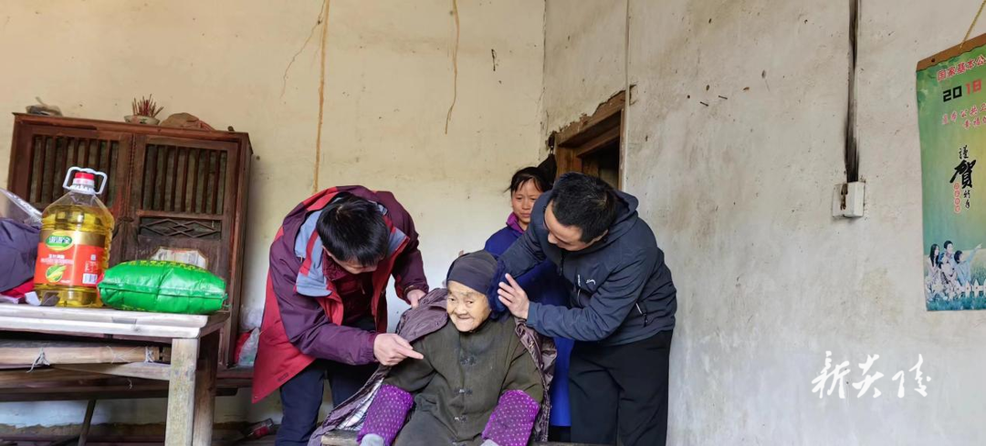 十都镇:关爱困难老人 慰问暖人心
