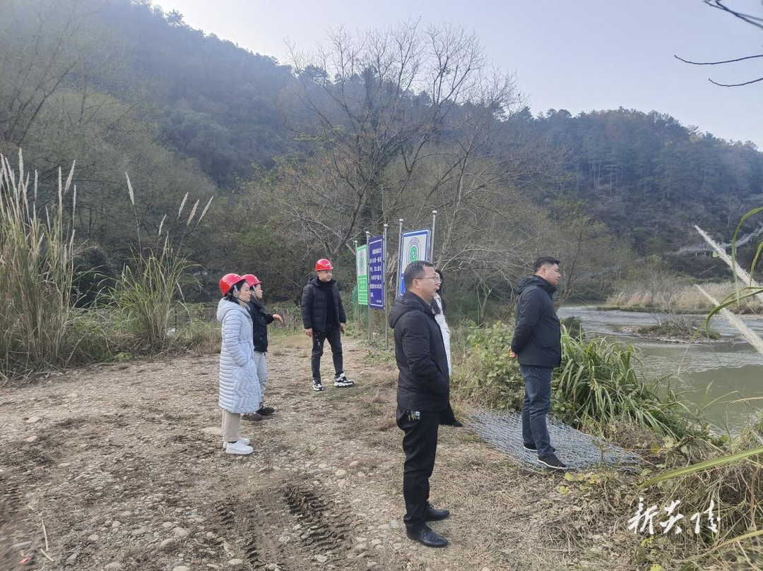 霞阳镇开展城区饮用水水源一级保护区巡查工作