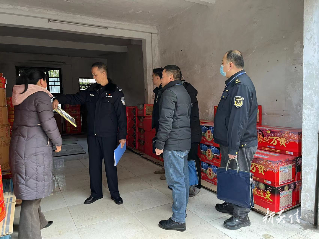 鹿原镇:力保岁末年初烟花爆竹经营安全形势持续稳定