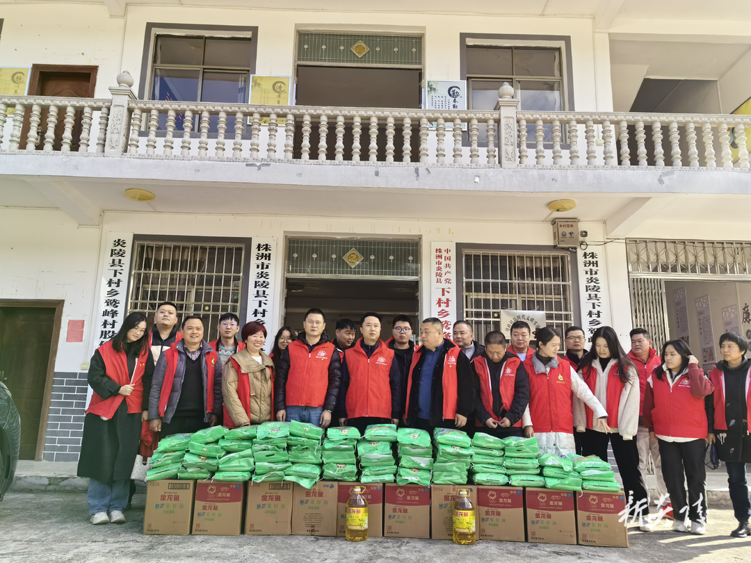 下村乡:暖心慰问送关怀 凝心聚力促振兴