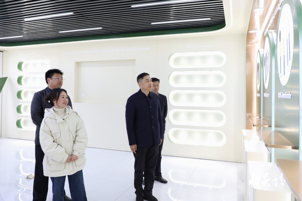 尹朝晖在炎陵高新区调研重点项目推进工作1