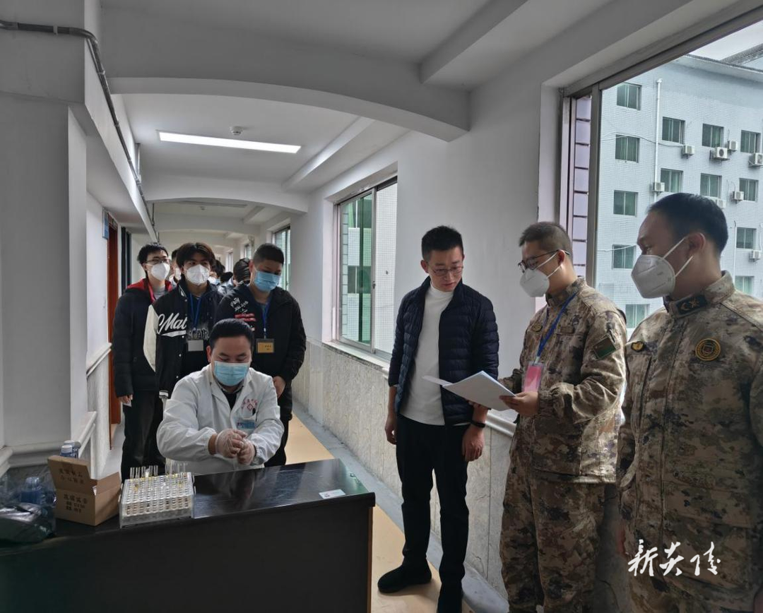 霞阳镇16名热血青年参加春季征兵体检
