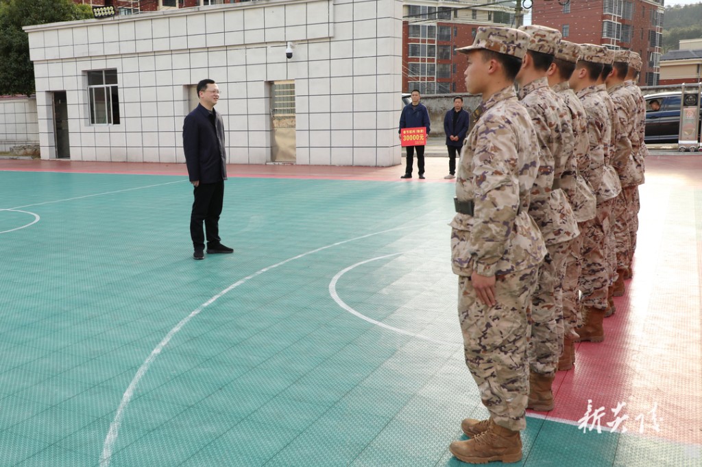 夏胜利开展春节前走访慰问1