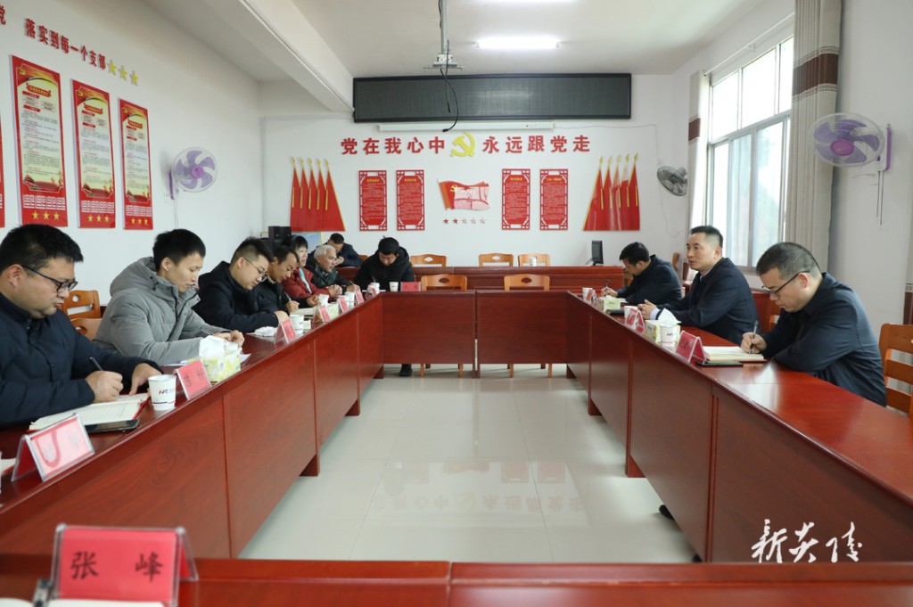 尹朝晖赴乡镇、高新区调研乡村振兴、基层减负赋能和企业复工复产等工作