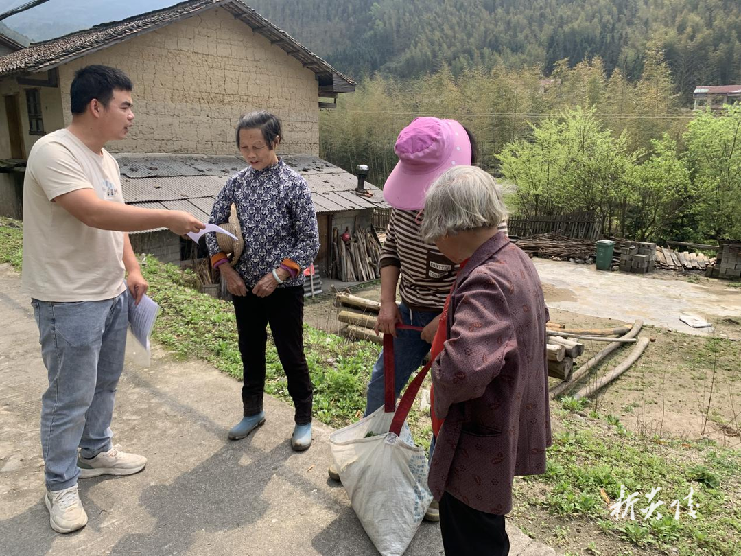 策源乡全面开展清明期间森林防火工作