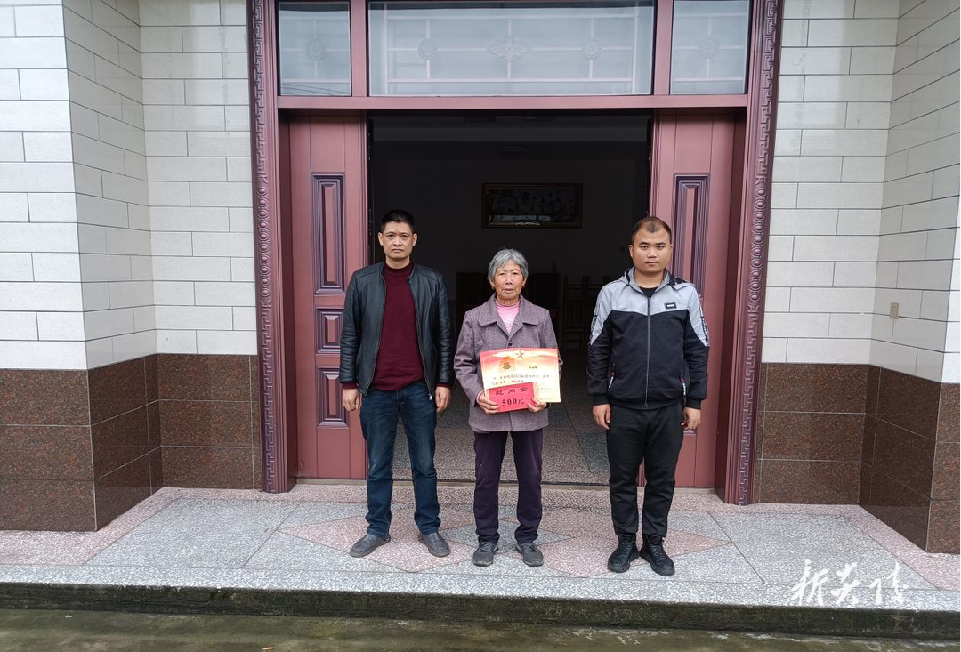 沔渡镇:爱国奉献在军营 立功喜报传家乡1