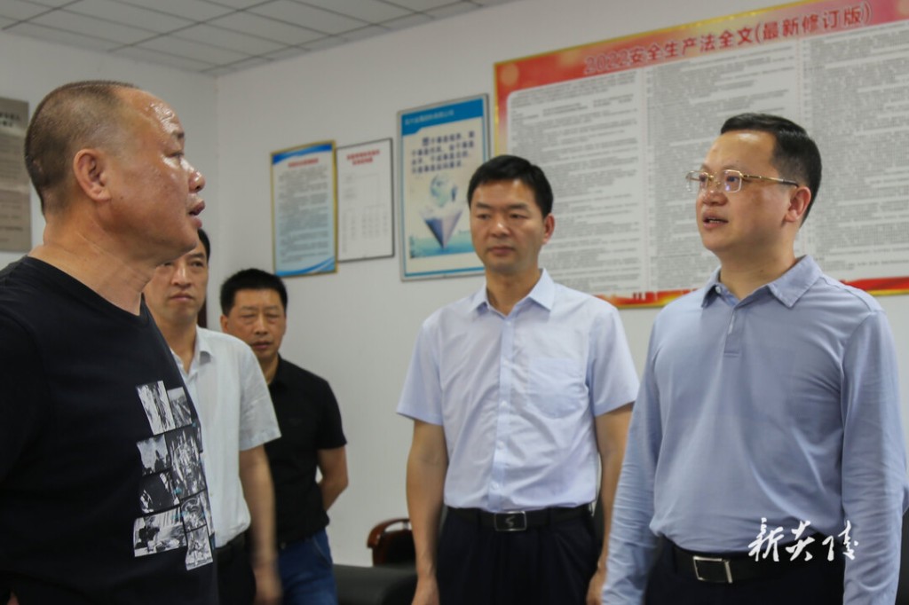 夏胜利带队调研重点项目建设、督导安全生产和食品安全等工作2