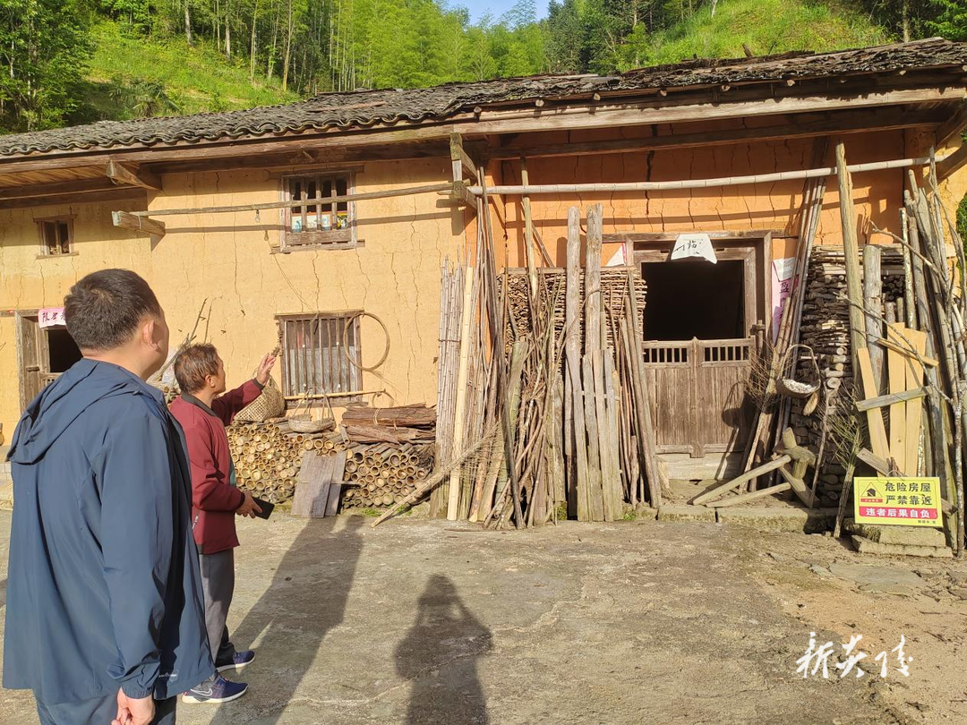 策源乡开展危房整治回头看工作