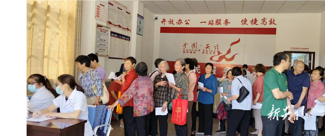县霞阳镇:健康体检送上门 温暖服务在路上