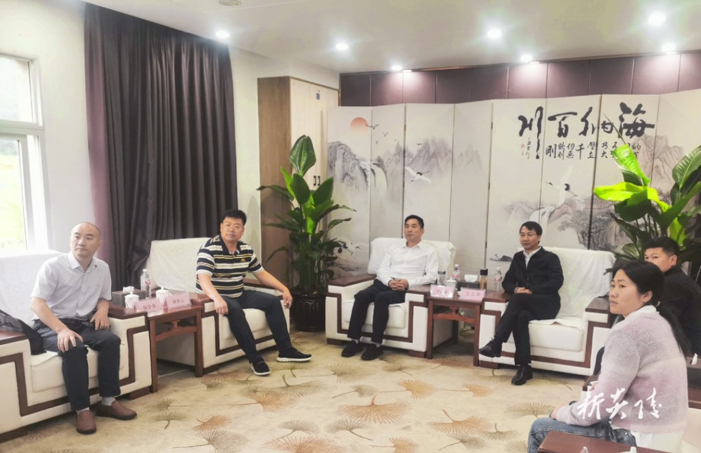 尹朝晖带队赴贵州、四川招商引资1