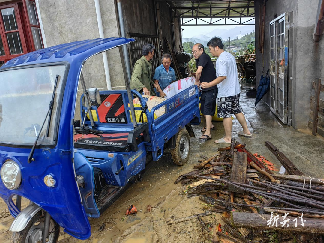 中村瑶族乡:筑牢抗洪防汛安全“堤坝” 守护村民生命财产安全