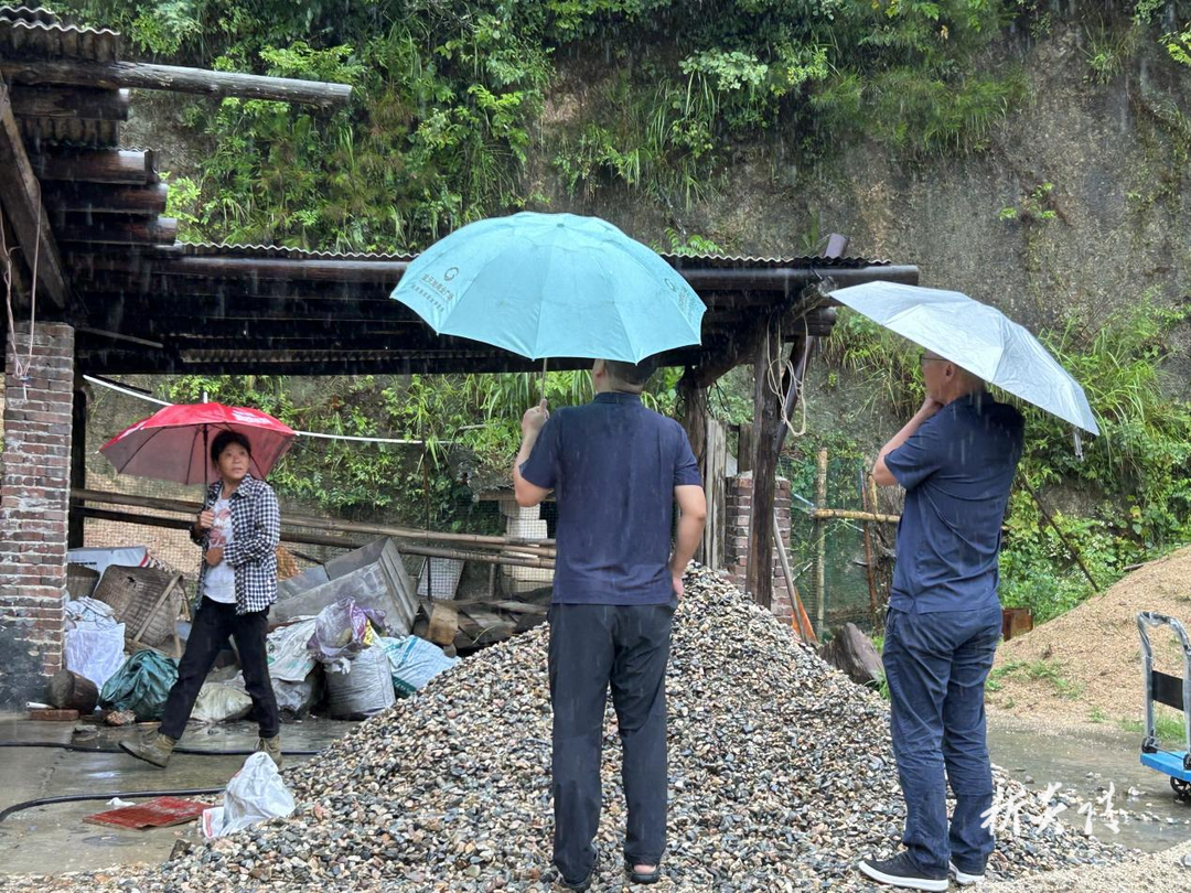 大院农场:预防放在首位 齐心筑牢防汛安全防线