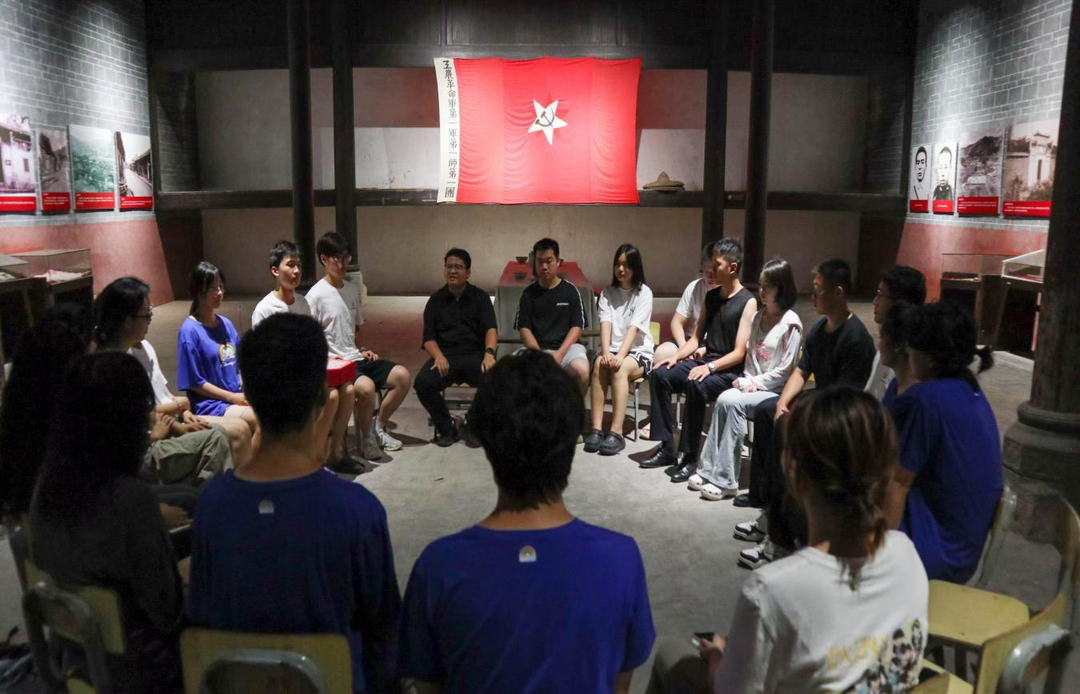 水口镇:“青年夜话”搭起“连心桥”