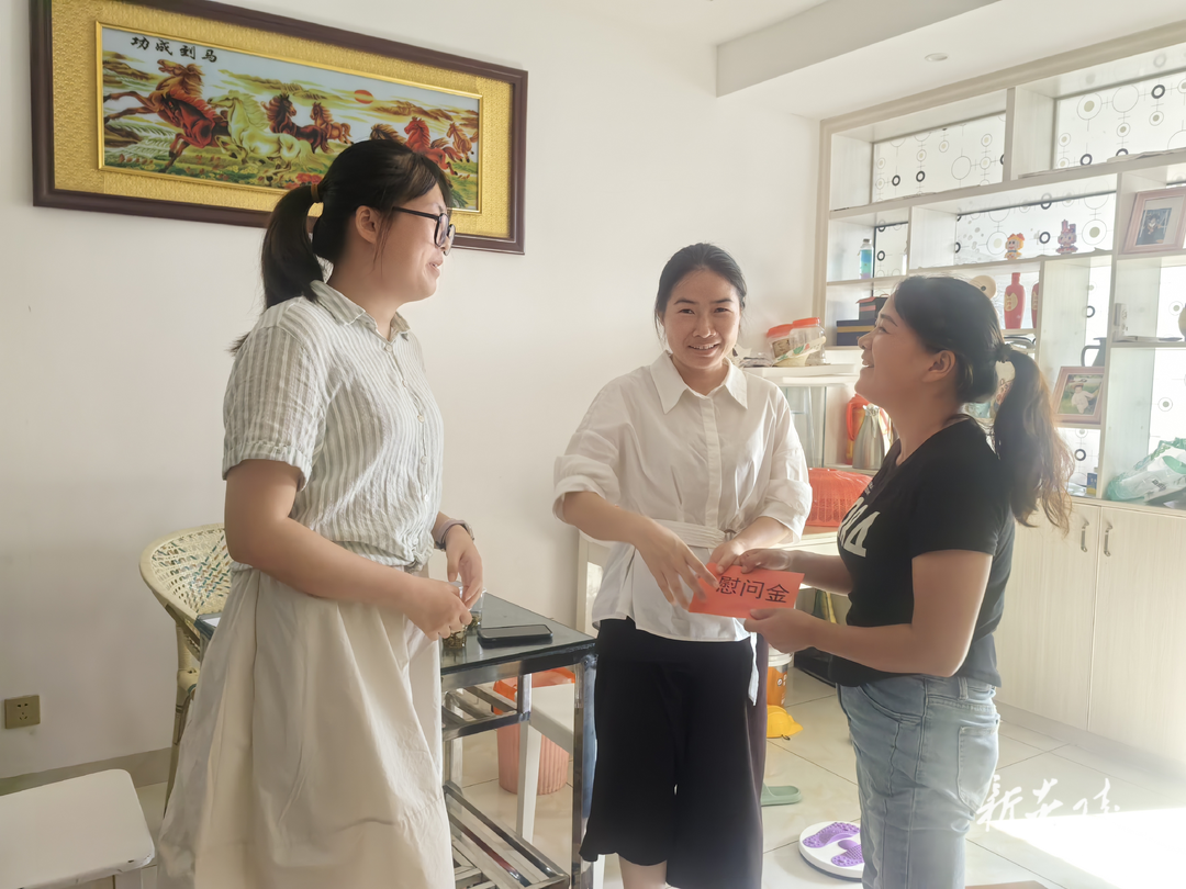 沔渡镇开展关爱青少年走访慰问活动