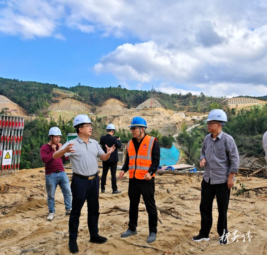 县领导调研罗萍江抽水蓄能电站项目1