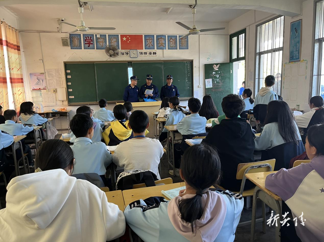 垄溪乡:消防知识进校园 共筑平安防火墙