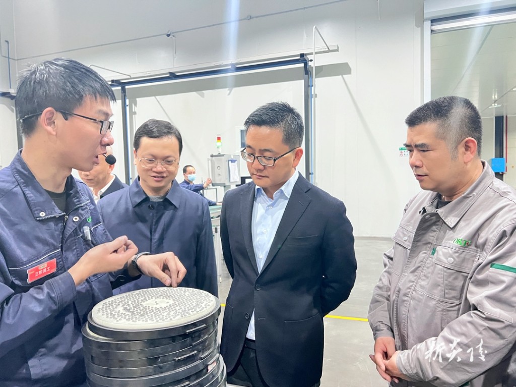 刘亚亮一行来炎调研园区企业3