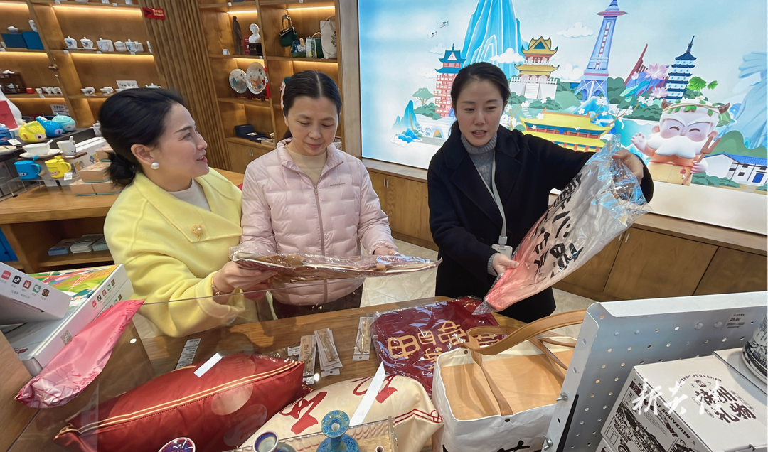 县红标馆:“红标文创”亮相株洲博物馆