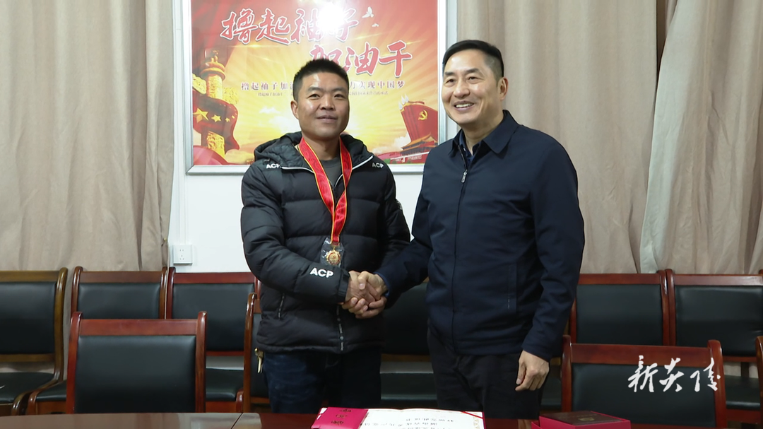 尹朝晖开展安全检查并慰问干部群众2