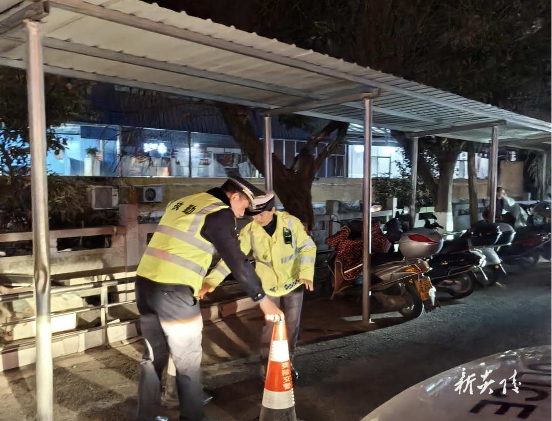 县城管局:全力护航 守护元宵灯会