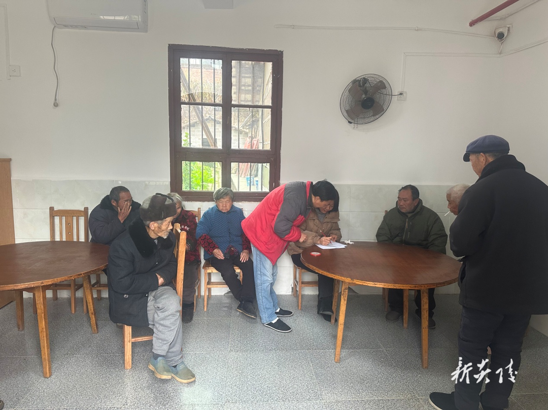 县民政局开展集中供养特困人员照料护理等级复核评估