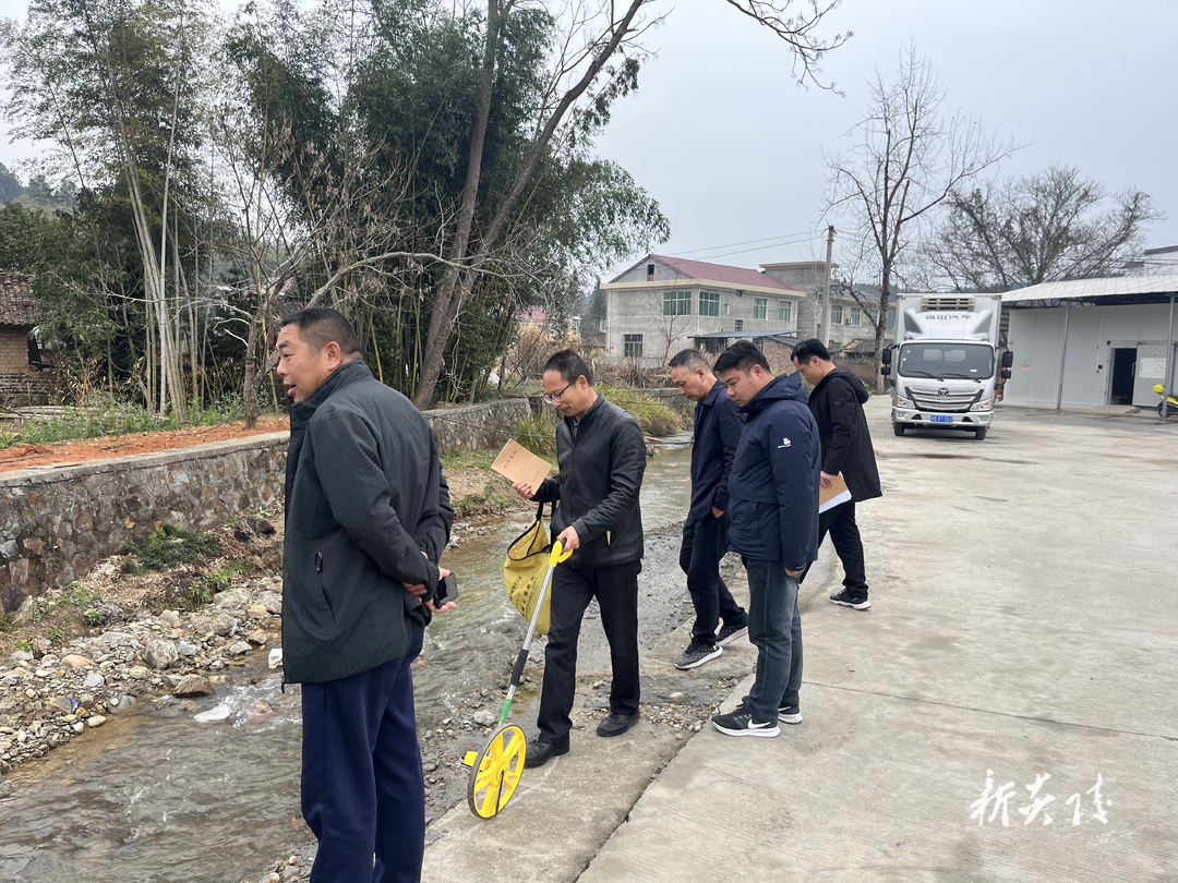 霞阳镇圆满完成河堤移民项目验收工作
