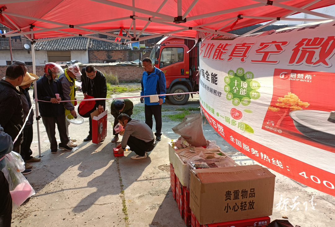 县市场监管局开展假冒伪劣产品专项检查