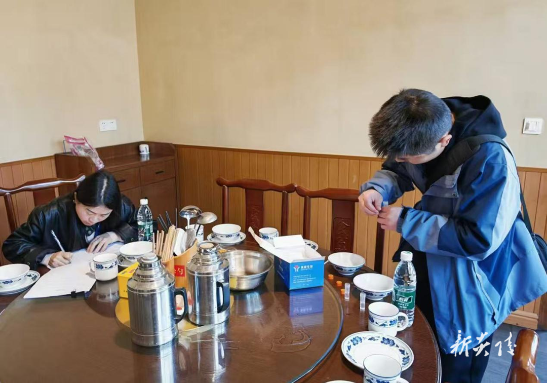 开展餐饮具快检 守护群众“舌尖上的安全”