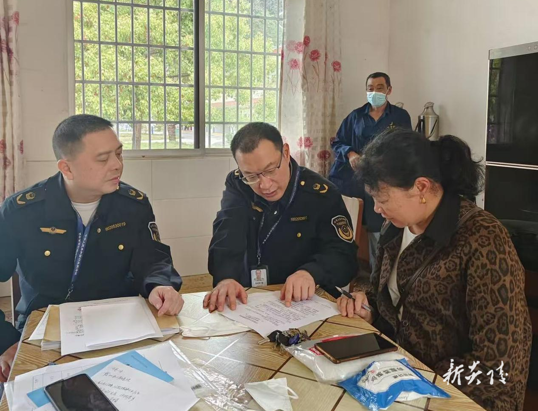 县市场监督管理局开展养老机构食品安全专项检查