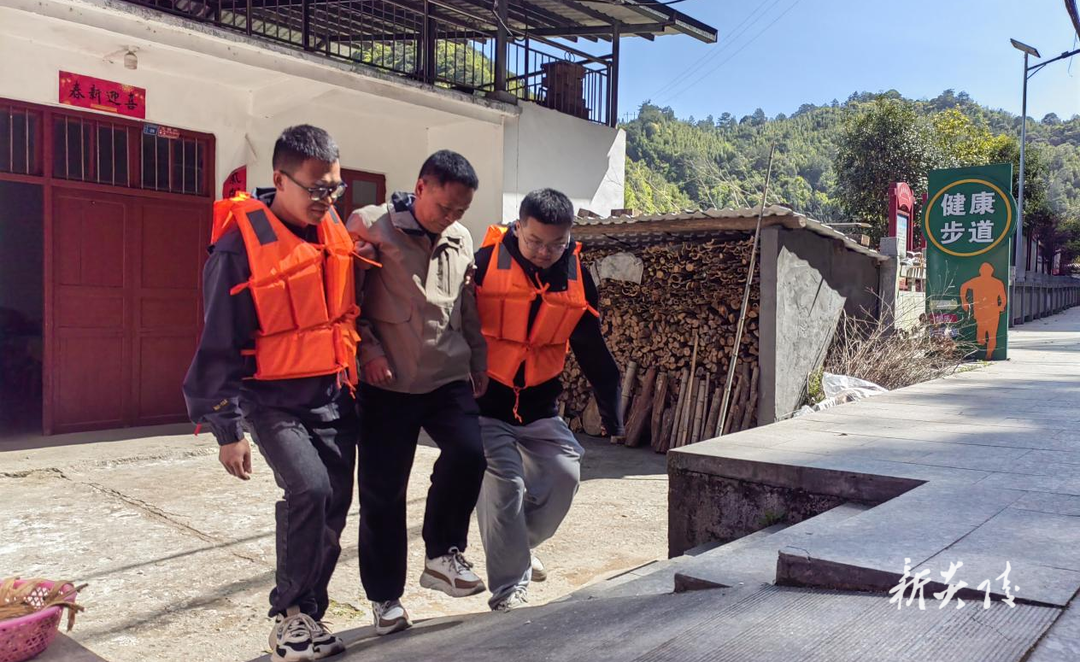 策源乡:“汛”速行动 以“练”筑堤