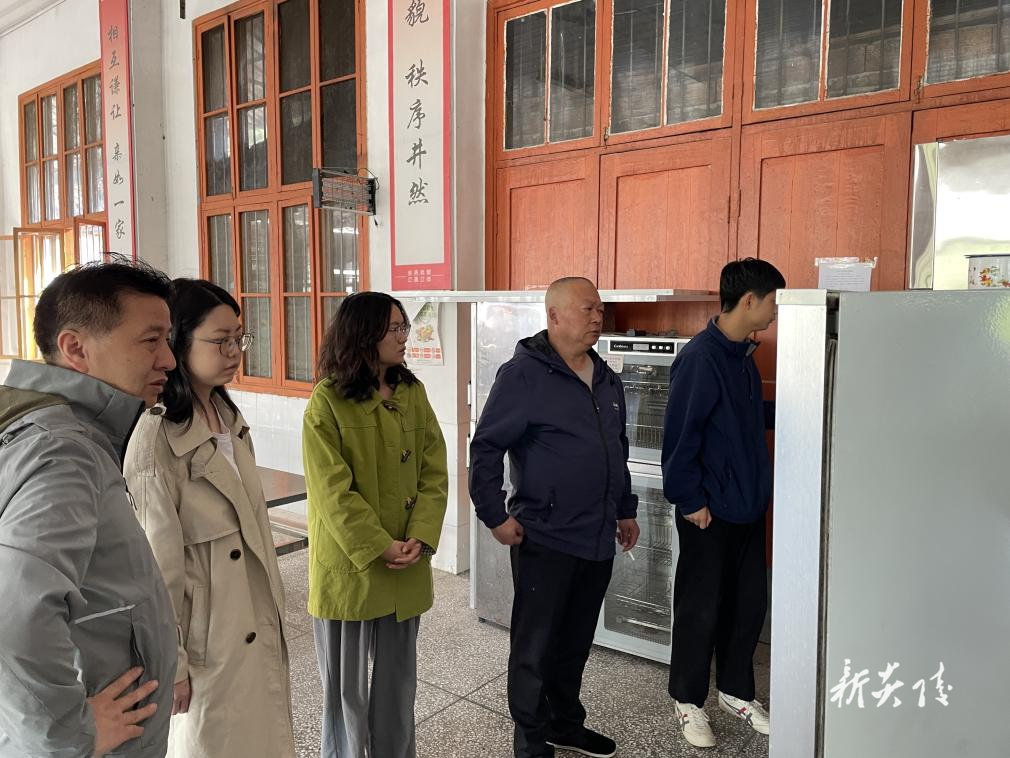 策源乡开展校园食品安全风险排查整治活动