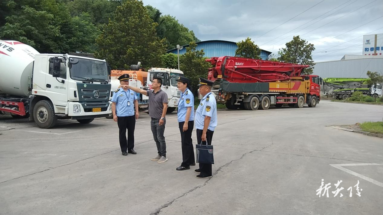 县交通运输局:交通执法利剑出鞘 综合检查筑牢道路安全防线1