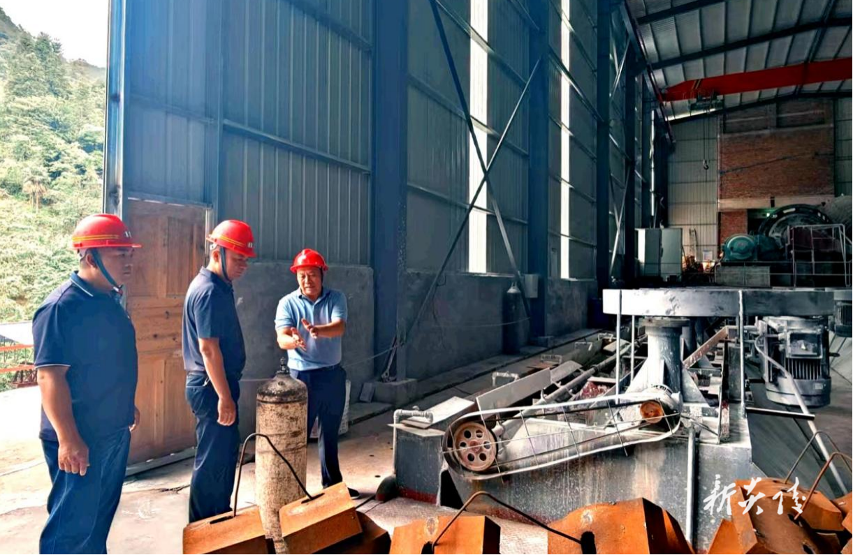 中村瑶族乡:联企干部排忧患 兴企之路启新程