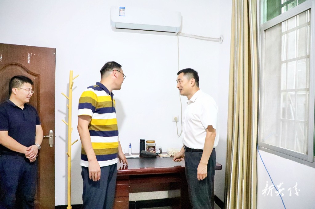 尹朝晖调研乡村振兴工作