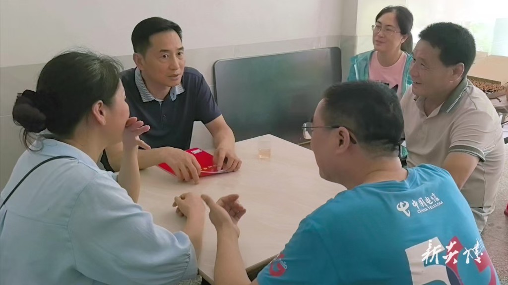 尹朝晖暗访巩固拓展脱贫攻坚成果同乡村振兴有效衔接工作