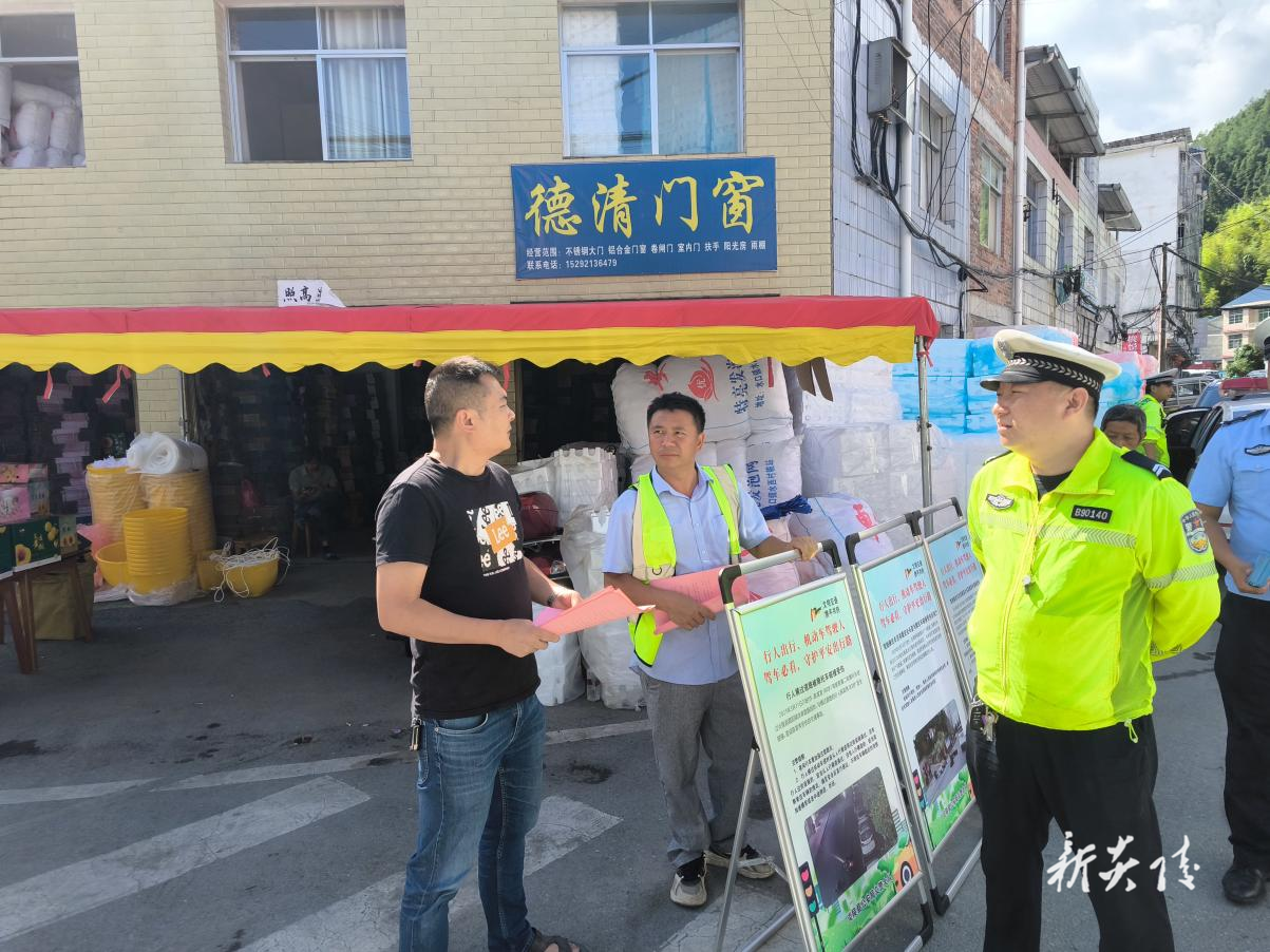 下村乡:人大代表护桃忙 筑牢产销安全网