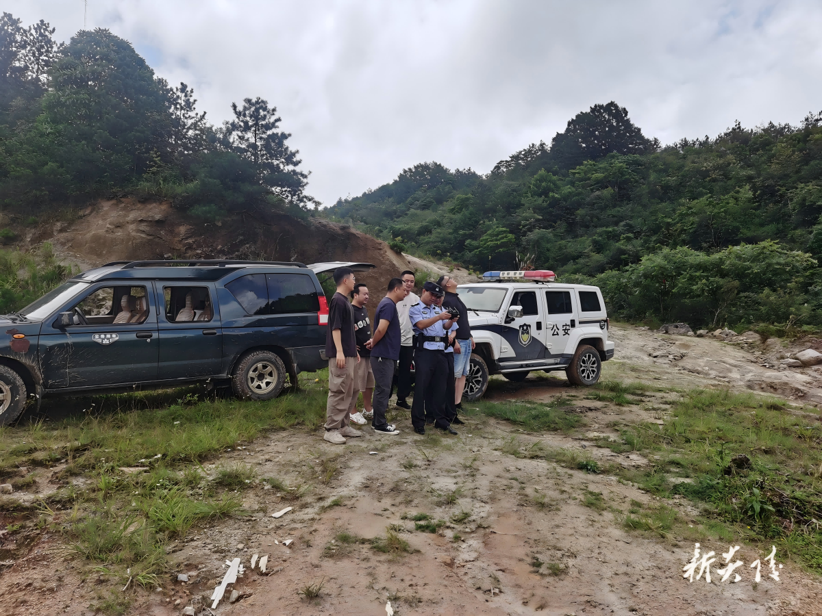 联合执法巡查重拳出击 无人机巡航守护稀土资源(1)