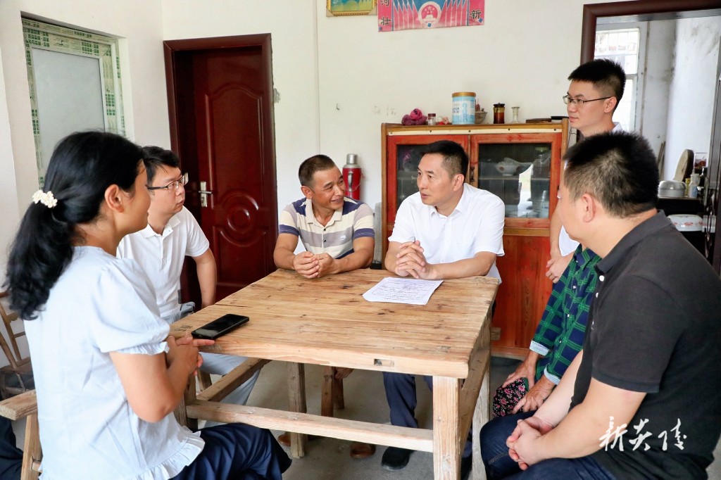 尹朝晖到霞阳镇调研巩固拓展脱贫攻坚成果同乡村振兴有效衔接工作2